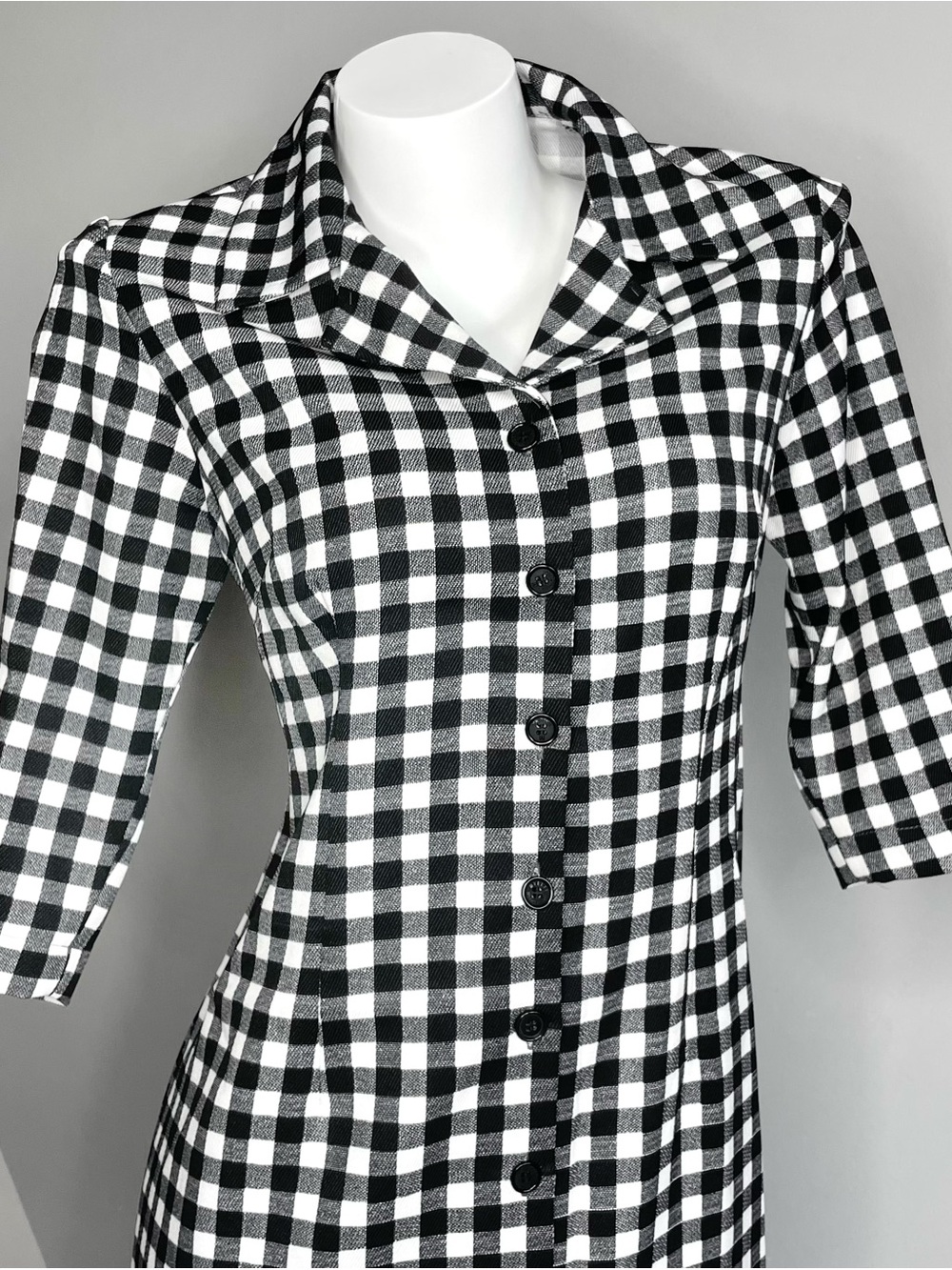 Black And White Checkered Midi Dress - Picture 4 of 4